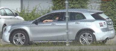 国外爆料奔驰谍照视频,神秘设计引期待